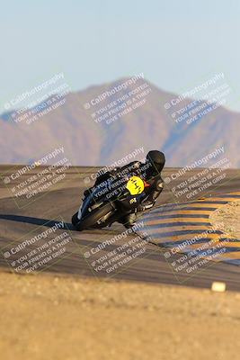 media/Dec-16-2023-CVMA (Sat) [[bb38a358a2]]/Race 13 Amateur Supersport Middleweight/